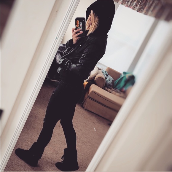 Meet your Posher, Sara - Picture 3 of 5